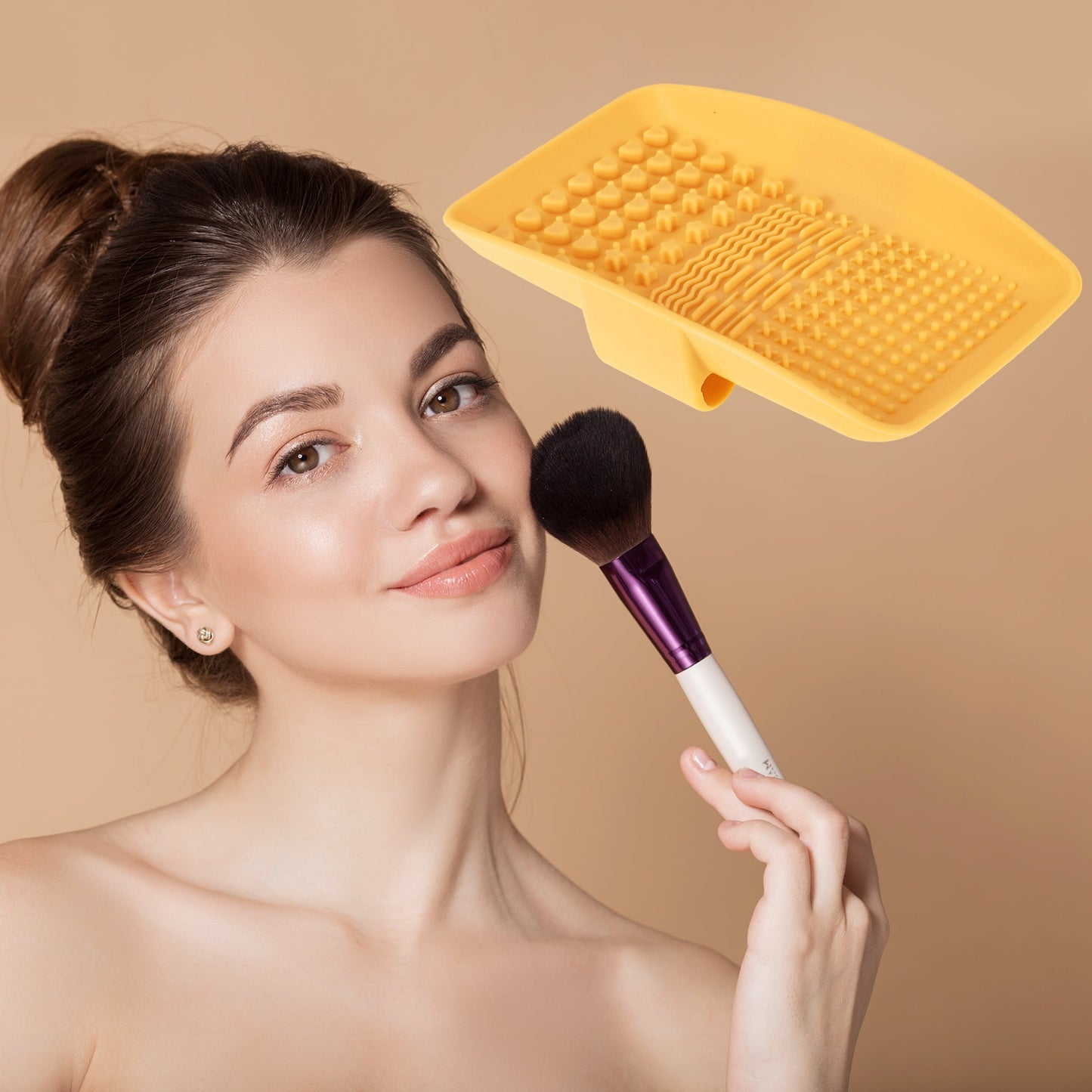 Unique Bargains 1Pc Square Makeup Sponge Brush Cleaner for Quickly Cleaning Yellow