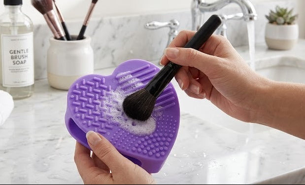 Heart Shape Makeup Brush Cleaner
