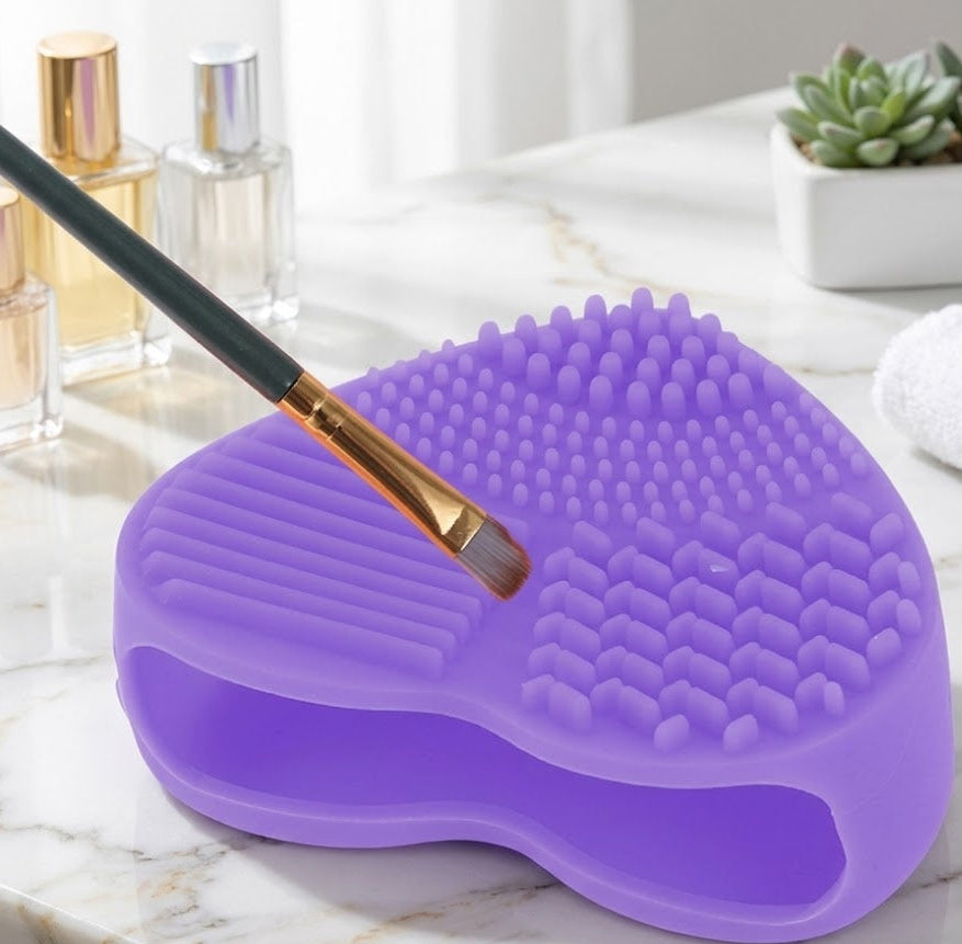 Heart Shape Makeup Brush Cleaner